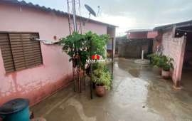 Casa à Venda no Polocentro