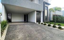 Casa à Venda no Condomínio Terras Alphaville